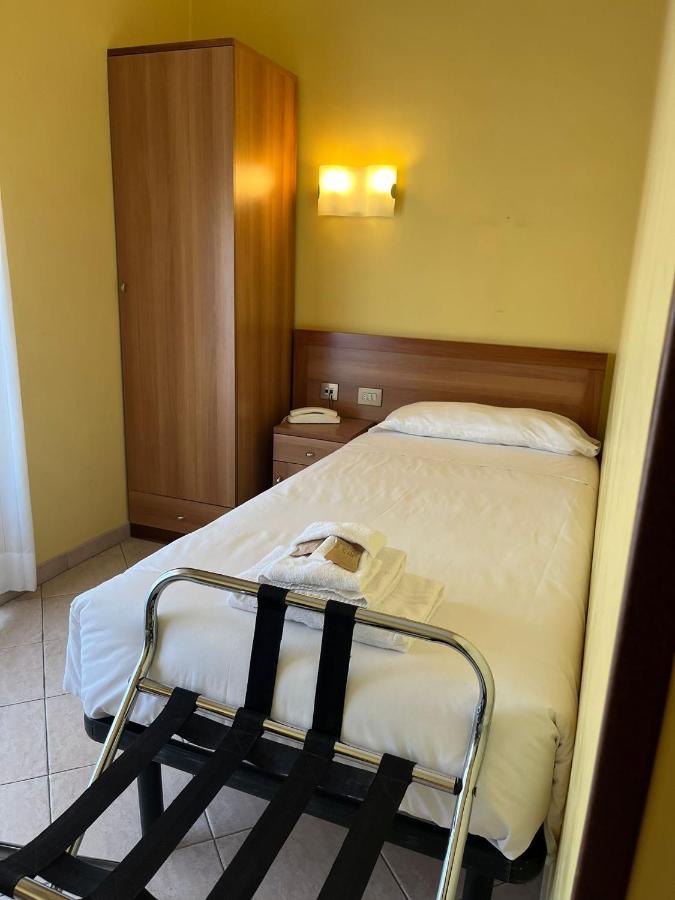 La Casa Di Nazareth Hotell Rom Exteriör bild