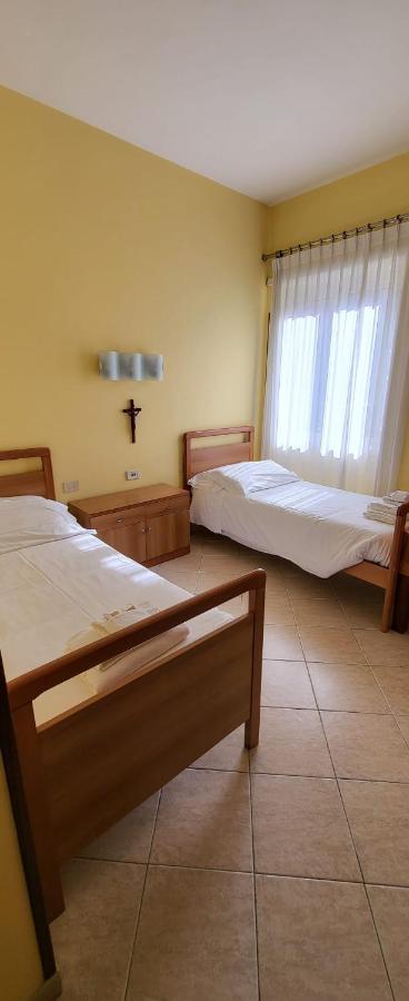 La Casa Di Nazareth Hotell Rom Exteriör bild