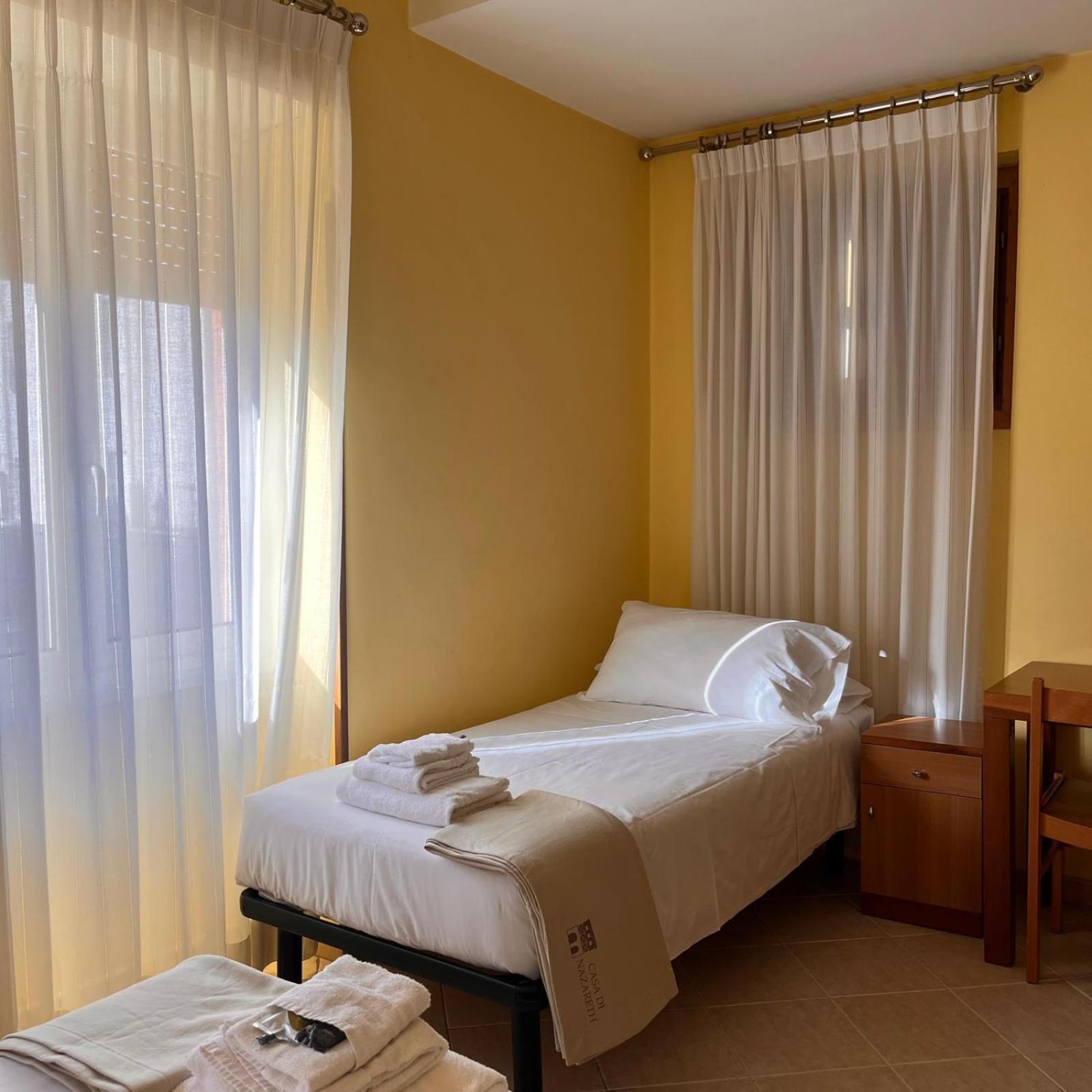 La Casa Di Nazareth Hotell Rom Exteriör bild