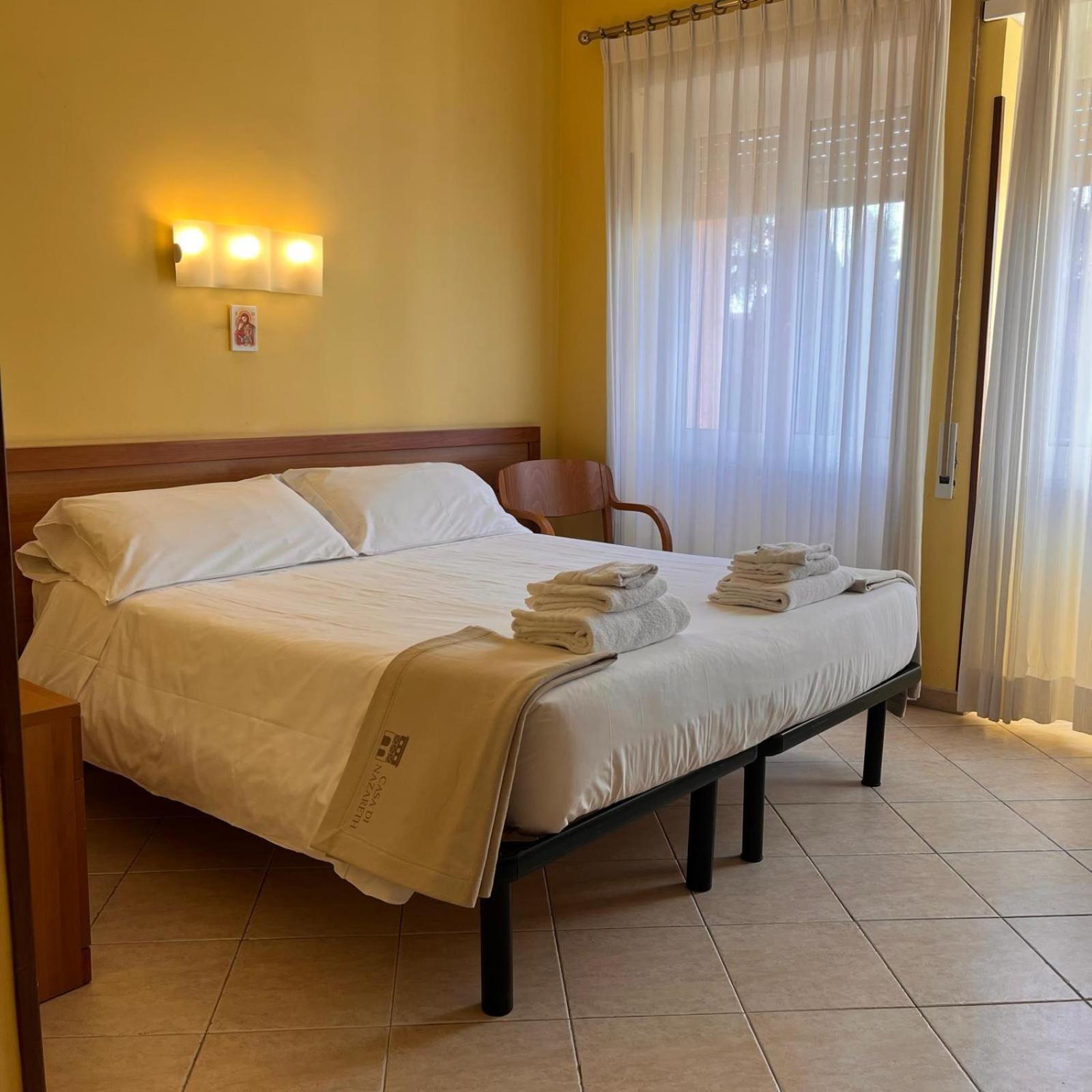 La Casa Di Nazareth Hotell Rom Exteriör bild